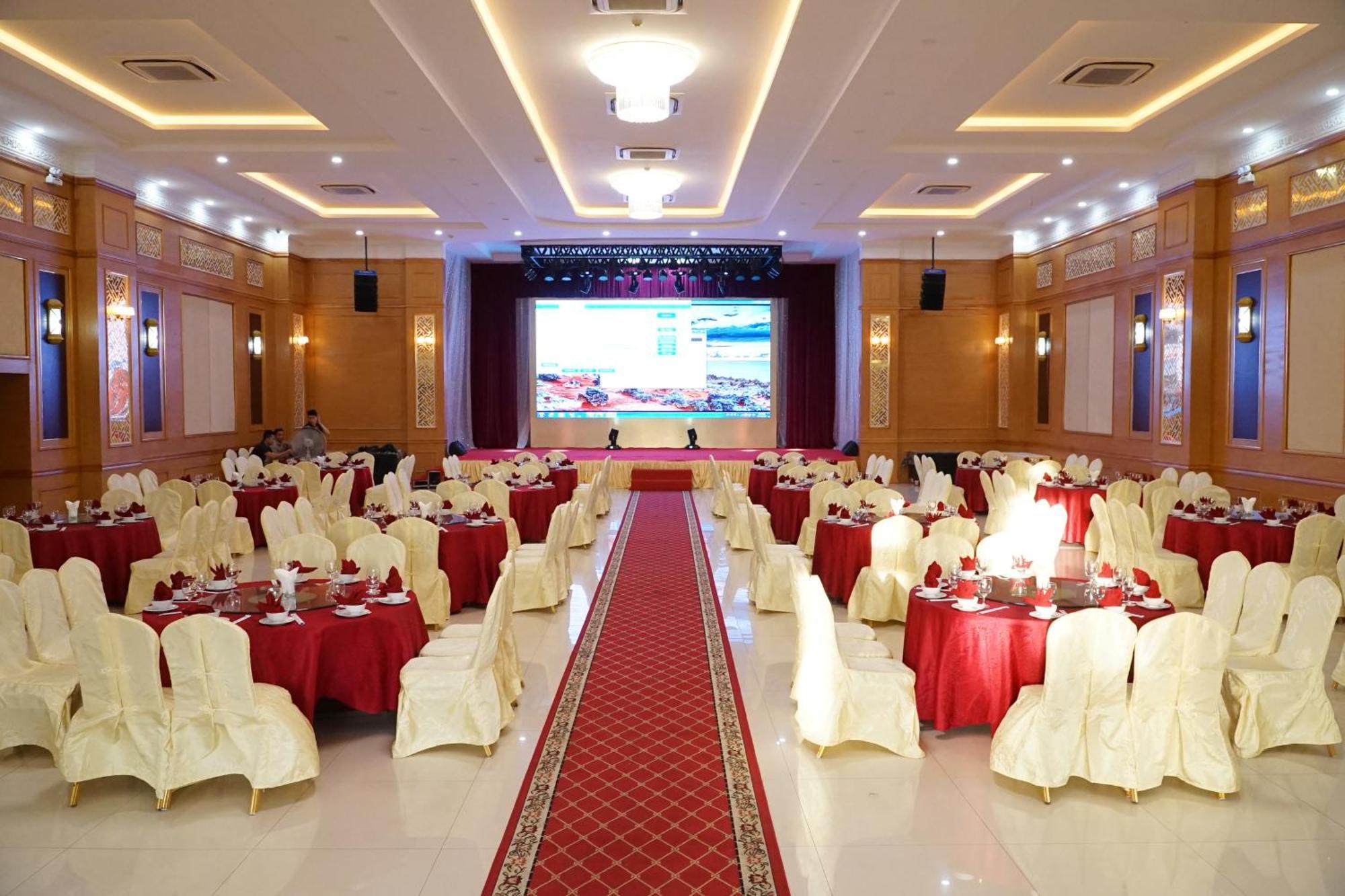 Khach San Huu Nghi Hotel Vinh Ngoại thất bức ảnh