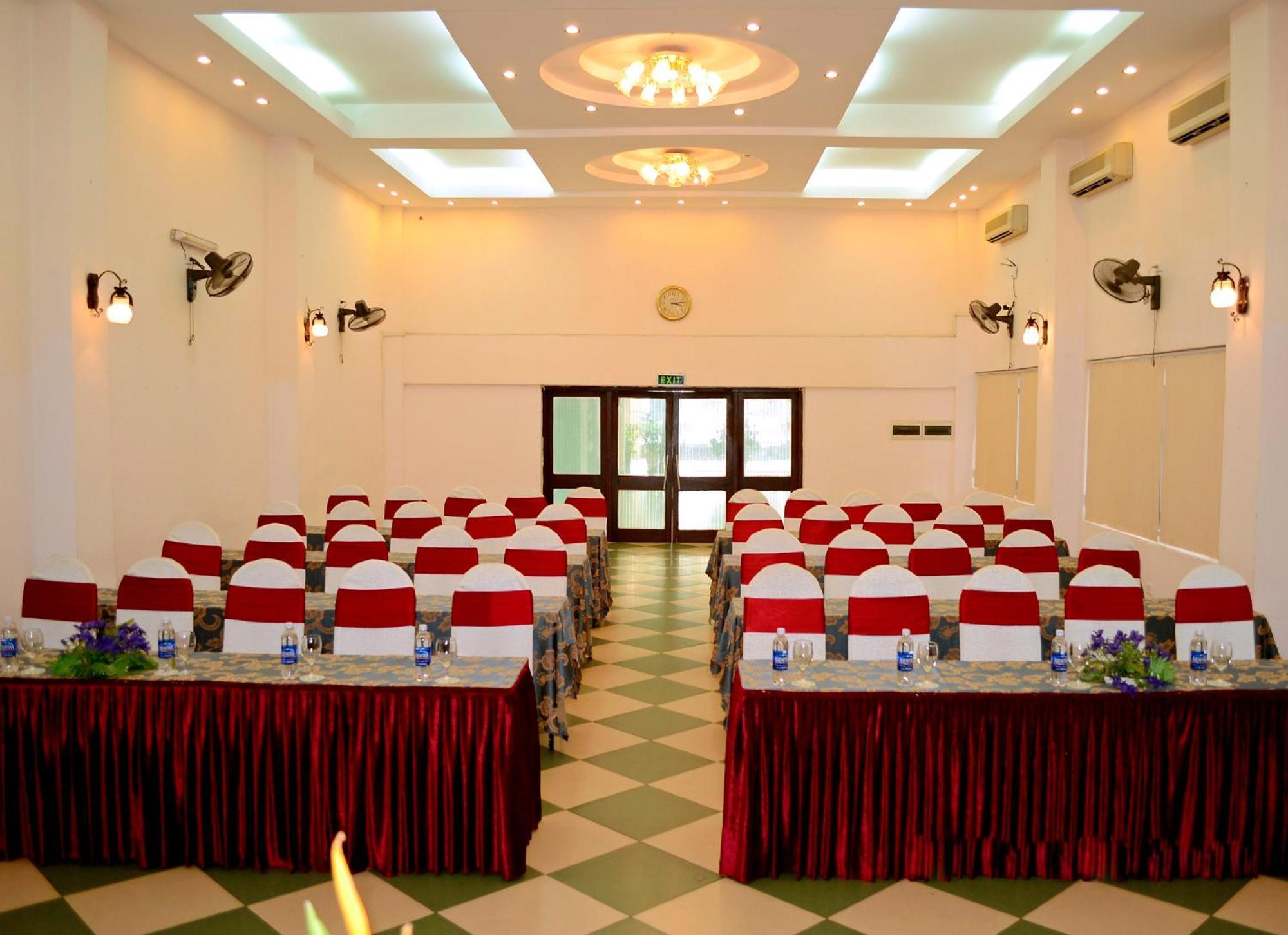 Khach San Huu Nghi Hotel Vinh Ngoại thất bức ảnh