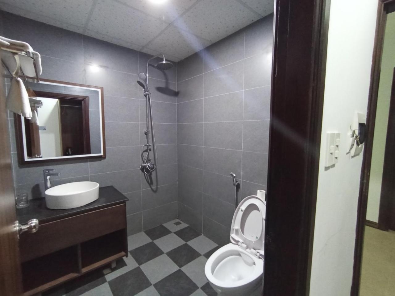 Khach San Huu Nghi Hotel Vinh Ngoại thất bức ảnh